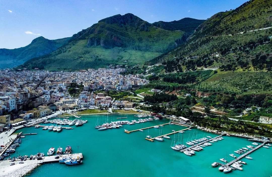 Casa Vacanza Corallo 카스텔라마레델골포 외부 사진