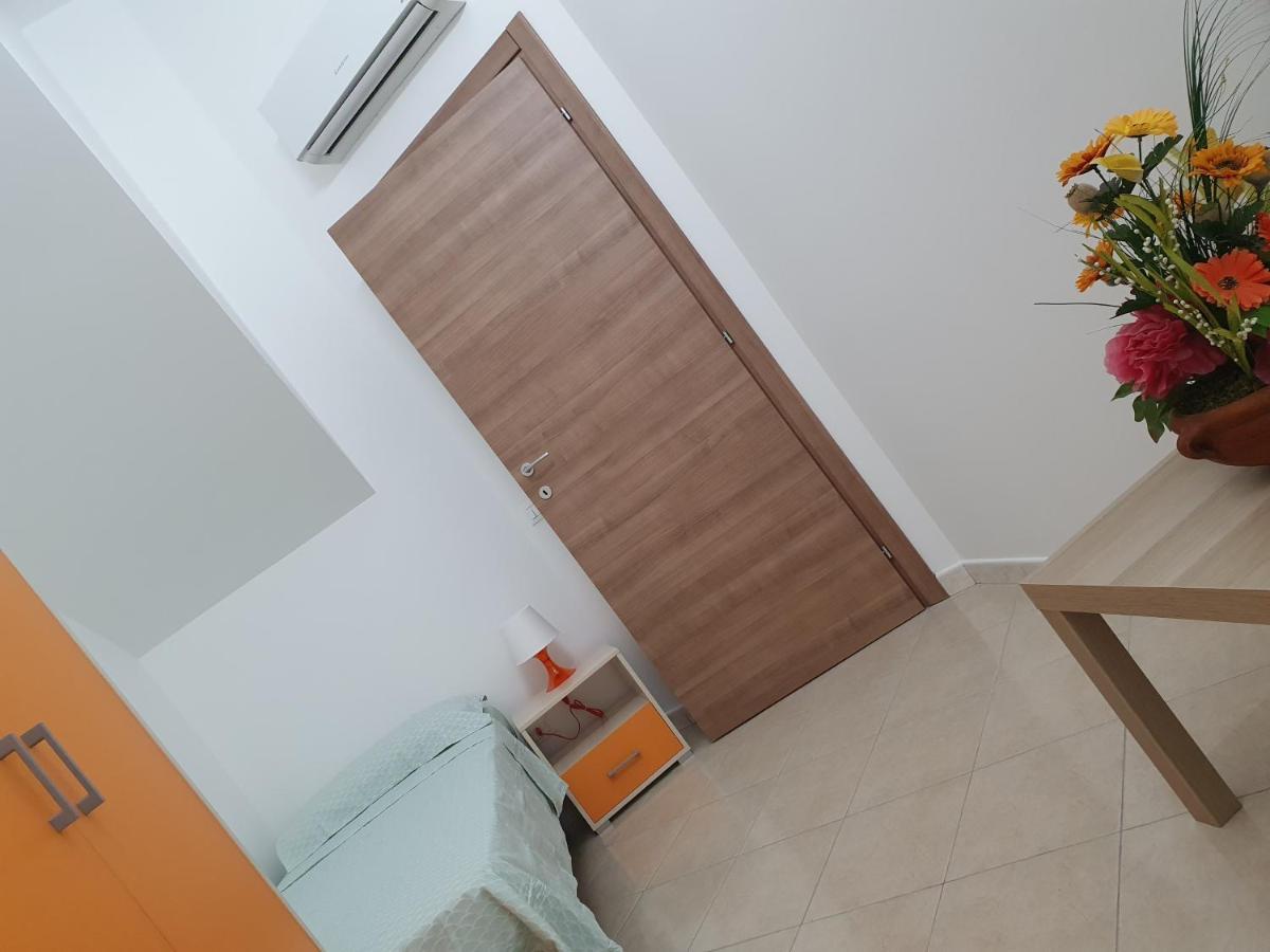 Casa Vacanza Corallo 카스텔라마레델골포 외부 사진